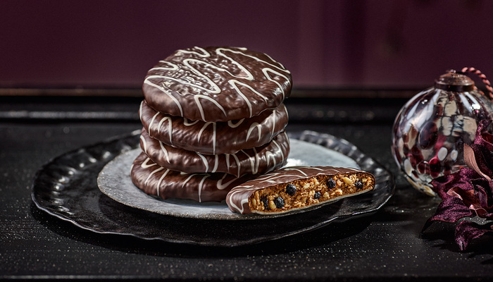 Wildheidelbeere-Marzipan-Elise